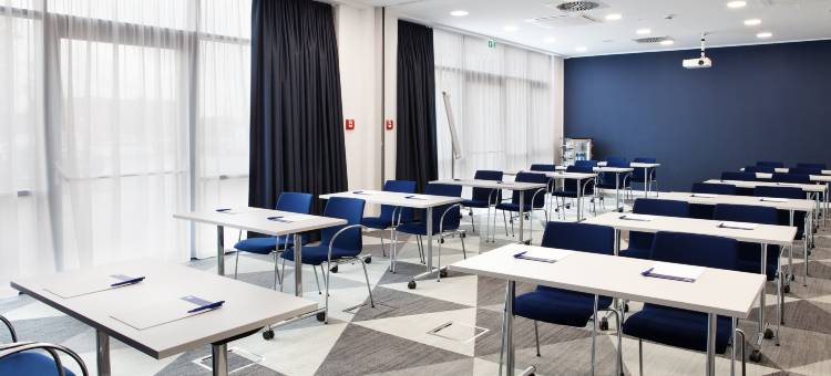杜塞尔多夫机场智选假日酒店(Holiday Inn Express Dusseldorf Airport)图片