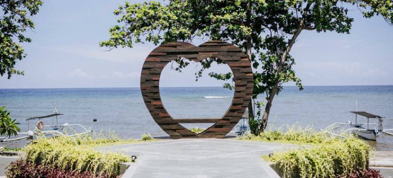 新苏纳里罗威那海滩度假村(New Sunari Lovina Beach Resort)图片