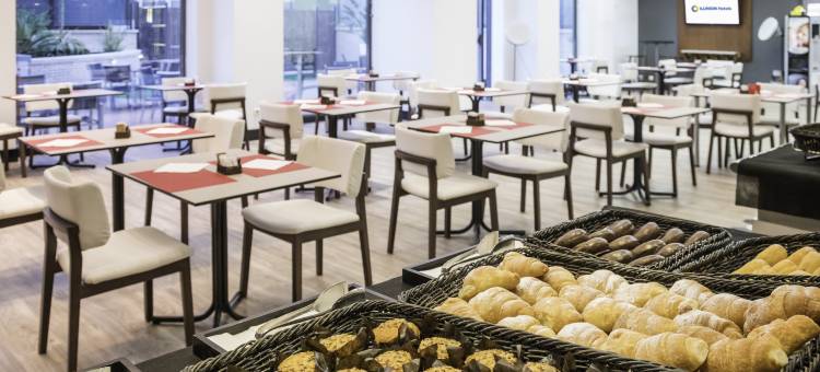 瓦伦西亚3号伊鲁宁酒店(Ilunion Valencia 3)图片