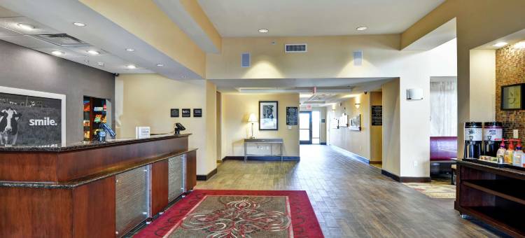 皮奥里亚大草原欢朋套房酒店(Hampton Inn & Suites Peoria at Grand Prarie)图片