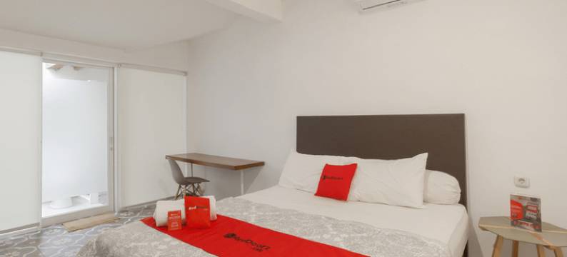 红多兹Plus酒店-德曼甘格加亚(RedDoorz Plus @ Demangan Gejayan)图片