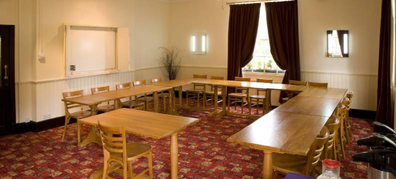 埃普瑟姆城中心普瑞米尔酒店(Premier Inn Epsom Central)图片