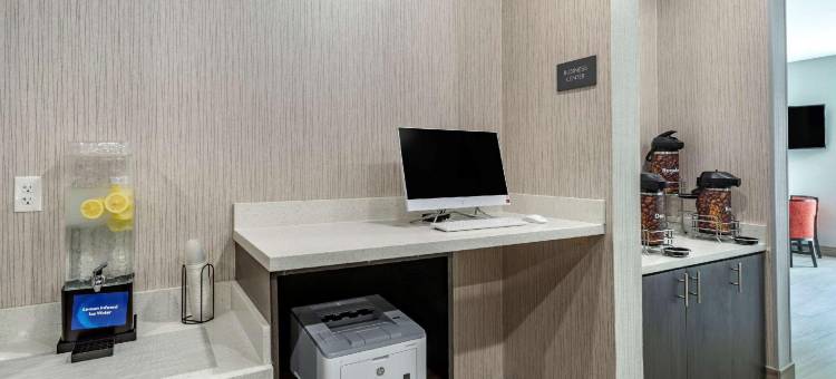 舒适套房酒店(Comfort Inn & Suites)图片