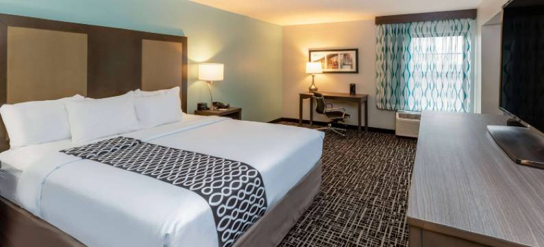 琼斯伯勒拉昆塔温德姆套房酒店(La Quinta Inn & Suites by Wyndham Jonesboro)图片