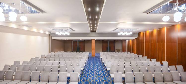 利伯维尔奥古曼皇宫丽笙酒店(Radisson Blu Okoume Palace Hotel)图片