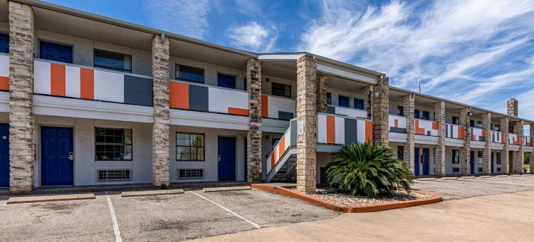 得克萨斯州乔治敦 6 号汽车旅馆(Motel 6 Georgetown, TX)图片