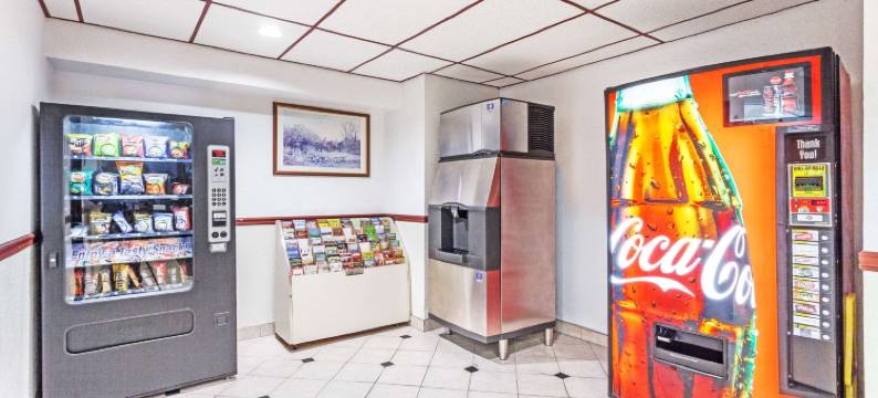 温彻斯特速8酒店(Super 8 by Wyndham Winchester VA)图片