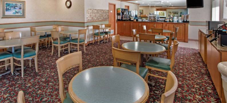 阿尔伯克基日报中心西北拉昆塔温德姆套房酒店(La Quinta Inn & Suites by Wyndham Albuquerque Journal Ctr NW)图片