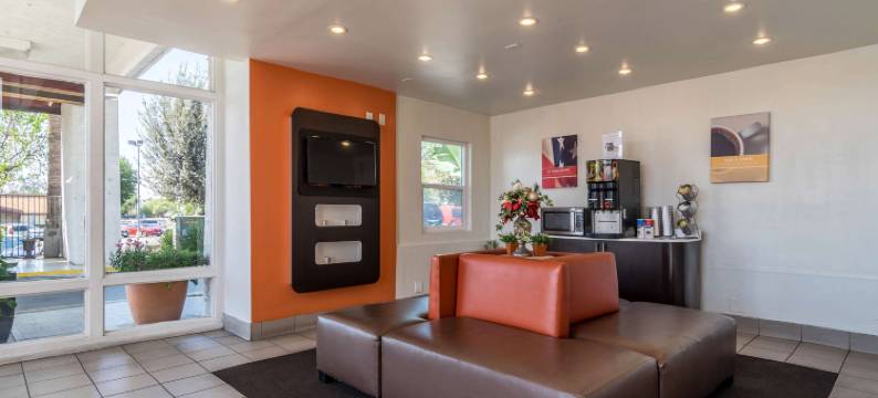 雷德兰兹6号汽车旅馆(Motel 6 Redlands, CA)图片