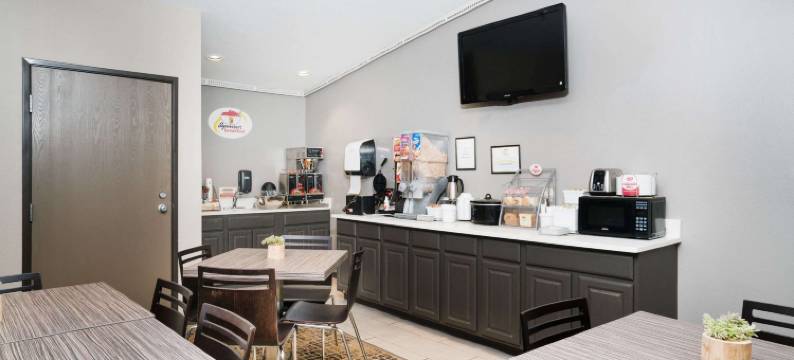 灵湖-奥科博吉速8酒店(Super 8 by Wyndham Spirit Lake/Okoboji)图片