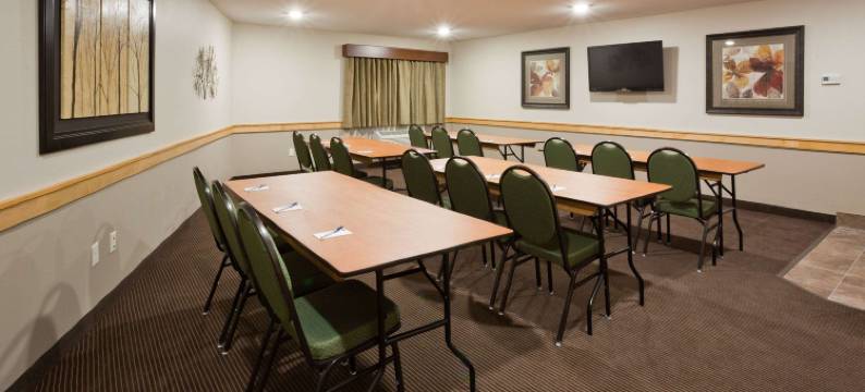 霍利美吟温德姆酒店(AmericInn by Wyndham Hawley)图片