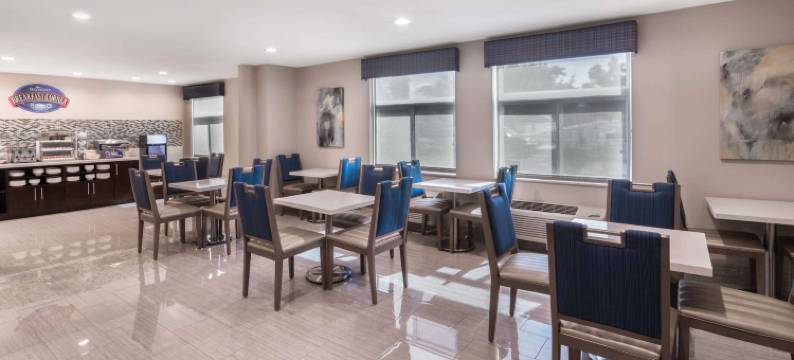 阿尔伯克基机场呗盟酒店(Baymont by Wyndham Albuquerque Airport)图片