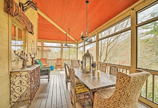 Blue Valley Falls Estate Chic Highlands Home! Hotel Overview