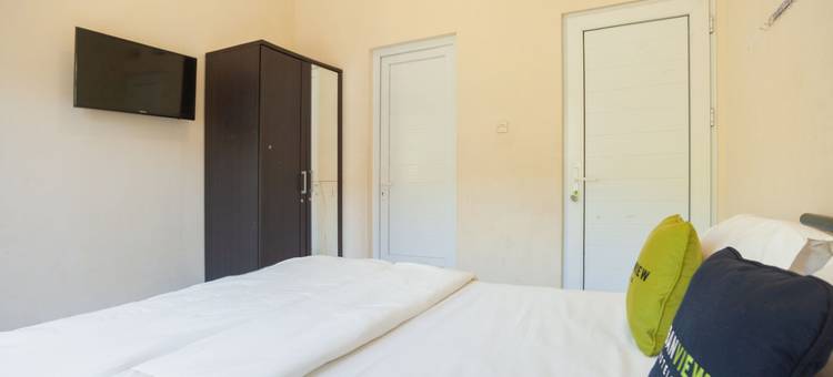 Urbanview Resort Adang Zecky Cisarua Puncak by RedDoorz图片