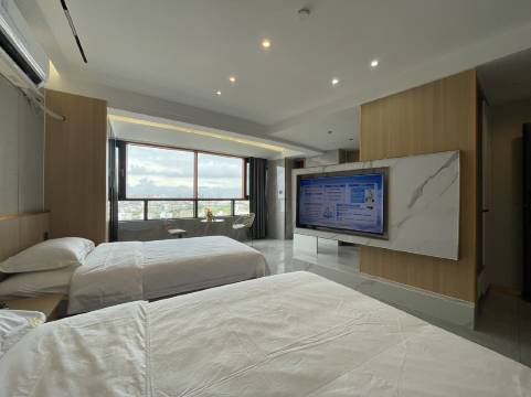 龍胤银滩天际观澜海景民宿(广东路分店)