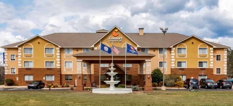 南山I-85舒适套房酒店(Comfort Inn & Suites South Hill I-85)图片