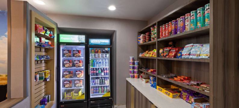 奥拉西拉昆塔温德姆套房酒店(La Quinta Inn & Suites by Wyndham Olathe)图片