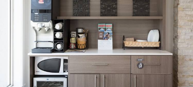 基洛纳戴斯酒店(Days Inn by Wyndham Kelowna)图片