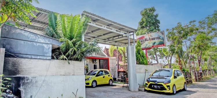 Capital O 93450 D'lala旅店(RedDoorz Near Pantai Idola Banyutowo Hotel d'Llala)图片