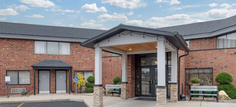 梅奥诊所区品质套房酒店(Quality Inn & Suites Mayo Clinic Area)图片