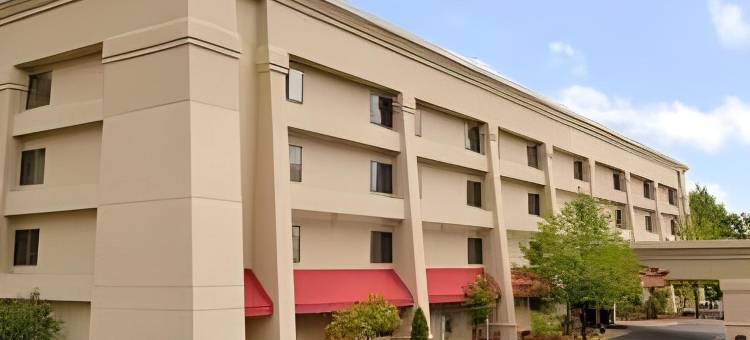 西卡拉马祖温德姆呗盟酒店(Baymont by Wyndham Kalamazoo West)图片