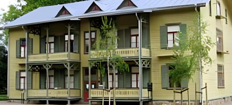 弗洛拉韦尔拉别墅酒店(Café Mandeltårtan B&B VillaFloraViola)图片