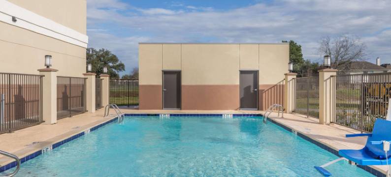 休斯顿西北塞普莱斯戴斯套房酒店(Days Inn & Suites by Wyndham Houston NW Cypress)图片