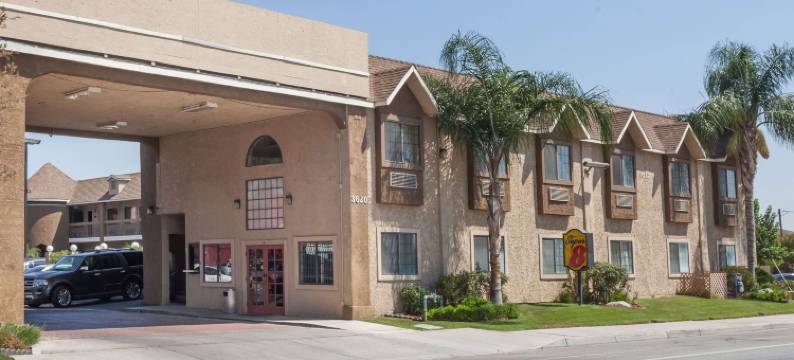 贝克斯菲尔德南加州温德姆速8酒店(Super 8 by Wyndham Bakersfield South CA)图片