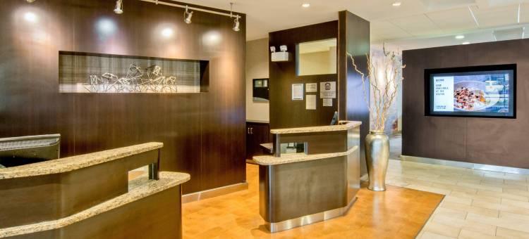 克拉克斯维尔万怡酒店(Courtyard Clarksville)图片