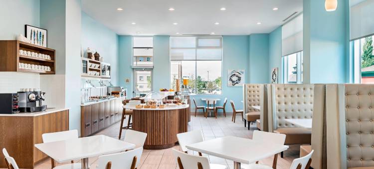 卡尔加里国际机场源宿酒店(Element Calgary Airport)图片