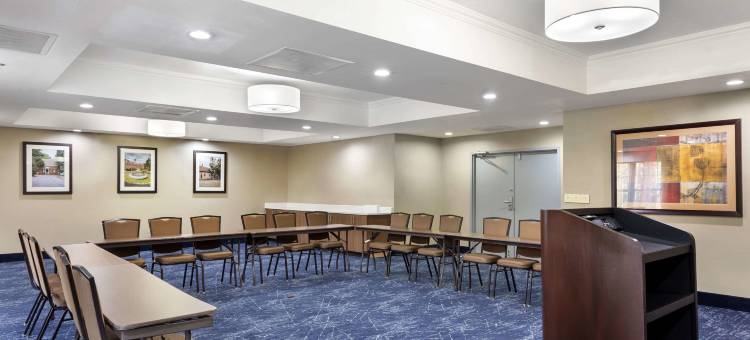 哈尼斯商场舒适套房酒店(Comfort Suites Hanes Mall)图片