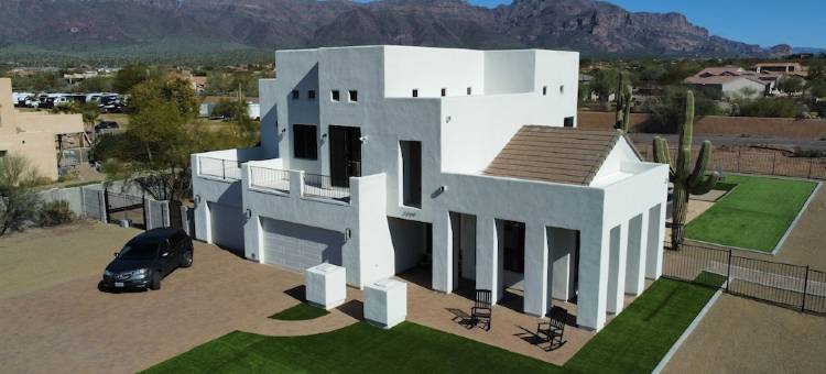 1+ Acre 5 Bedroom Desert Oasis with Pool and Mountain Views!图片