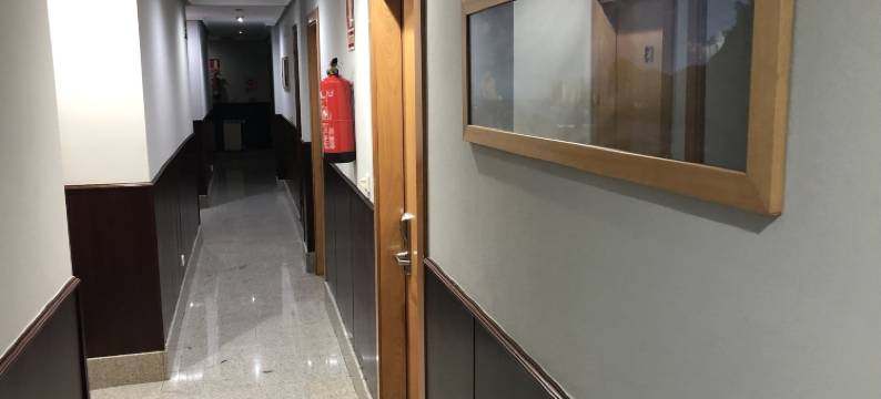 奥维埃多阿达艾斯塔西翁酒店(Hotel Alda Estación Oviedo)图片