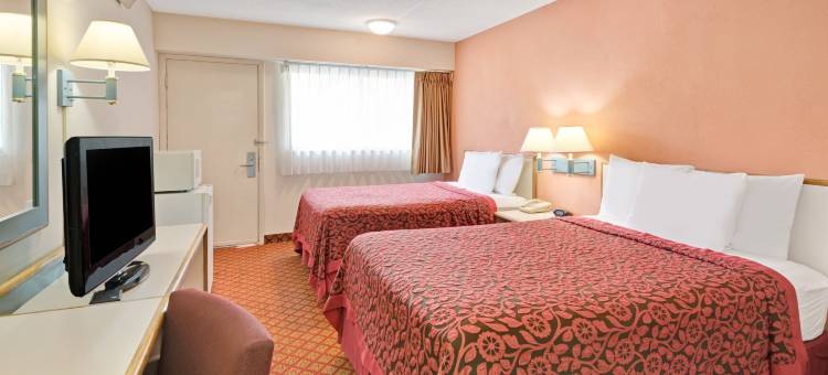 奥佛兰公园戴斯酒店(Days Inn by Wyndham Overland Park/Metcalf/Convention Center)图片
