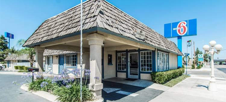 金斯堡6号汽车旅馆(Motel 6 Kingsburg, CA)图片