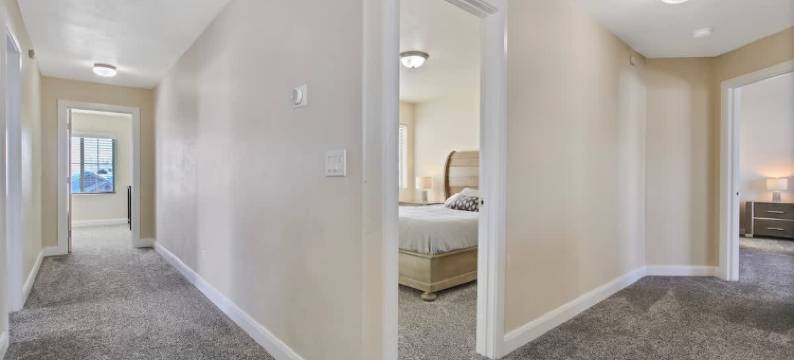 Hot Tub and Community Pool Access - Modern Family Retreat图片