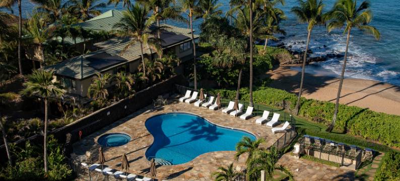 Spacious Kitchen and Stunning Ocean Views - Elegant Top-Floor Sanctuary图片