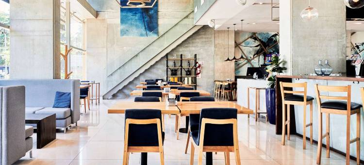 Dazzler by Wyndham Rosario图片