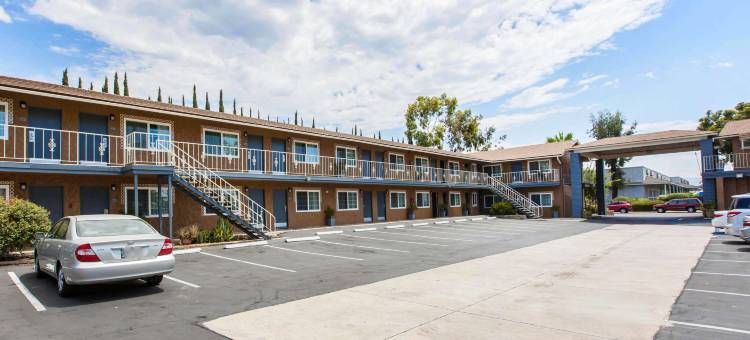 埃斯孔迪多市区罗德威酒店(Rodeway Inn Escondido Downtown)图片