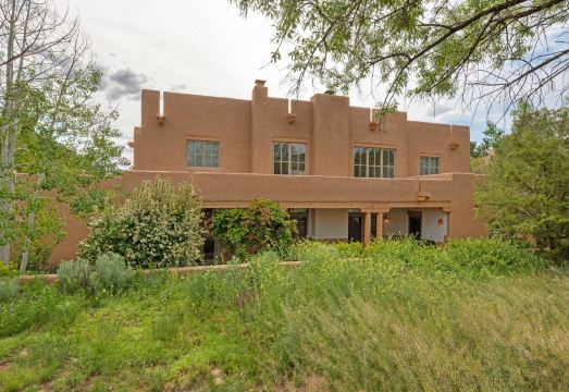 Quail Run Hotel Overview