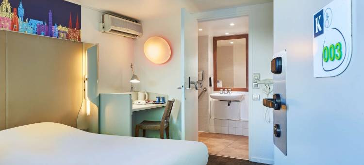 布里康特罗伯特基里亚德酒店(Kyriad Brie Comte Robert)图片