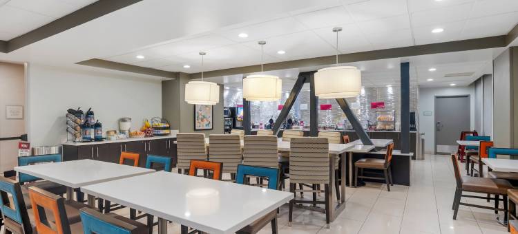 贝斯特韦斯特优质商务优质酒店(Best Western Plus Commerce Hotel)图片