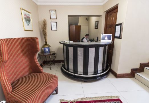 Airport Gardens Boutique Hotel Hotel Overview