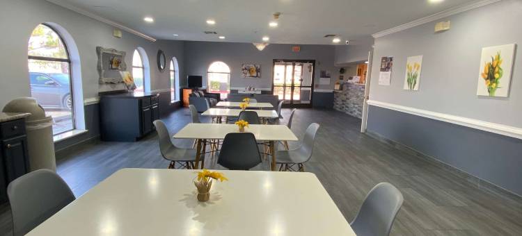 温妮温德姆戴斯套房酒店(Days Inn & Suites by Wyndham Winnie)图片