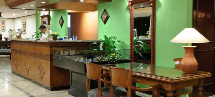 塔拉瓦斯怀兹酒店(Grand Whiz Hotel Trawas Mojokerto)图片