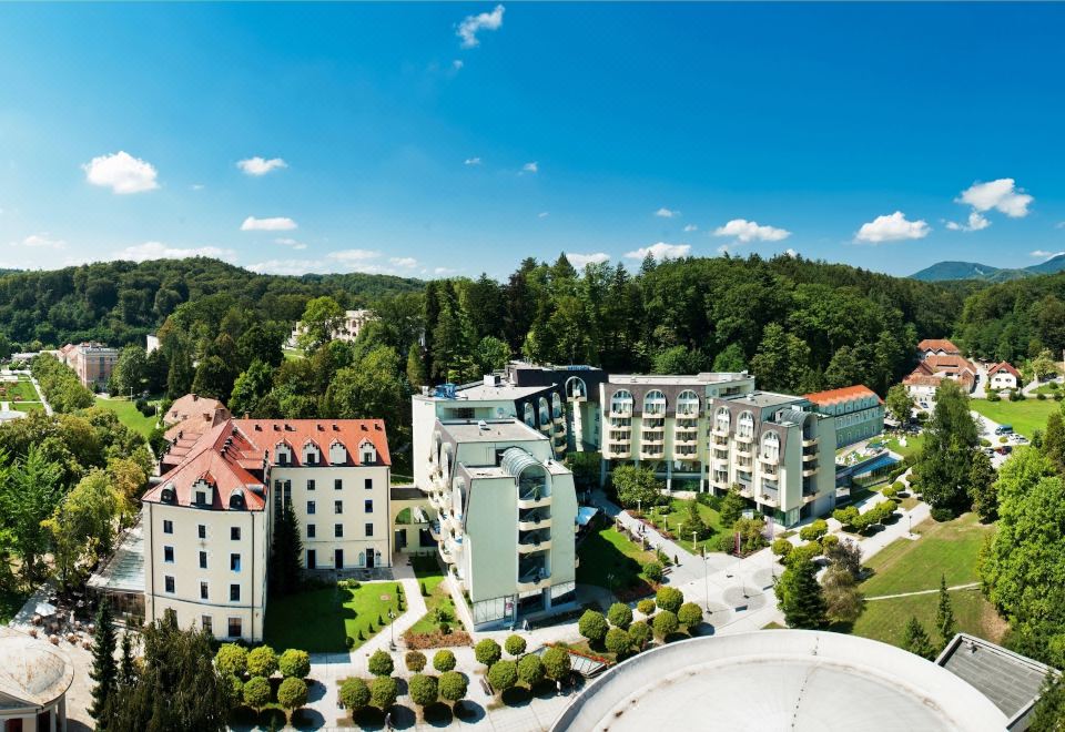 Grand Hotel Sava Superior Over view