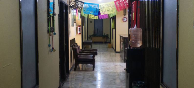 OYO 科隆酒店，双百广场，萨卡特卡斯中心(OYO Hotel Colón, Plaza Bicentenario, Zacatecas Centro)图片