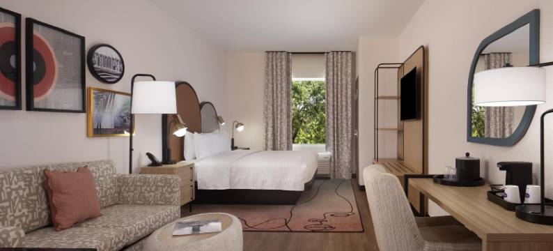 希尔顿坦帕展览馆娱乐场欢朋酒店(Hampton Inn by Hilton Tampa Fairgrounds Casino)图片