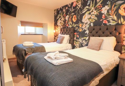 Eldroth Hotel Overview