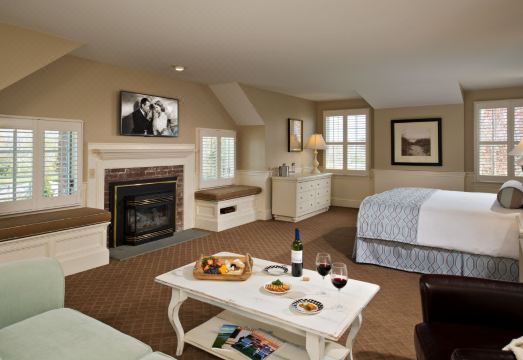 Chatham Wayside Inn Hotel Overview